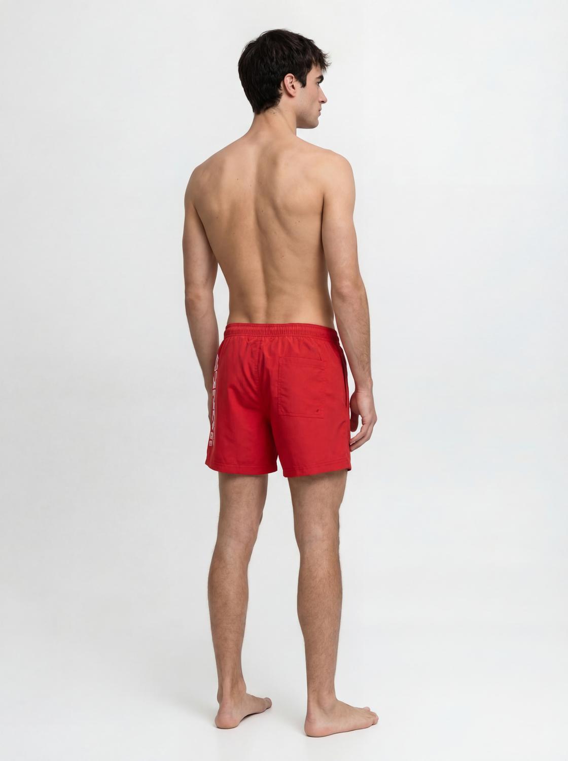 model_shot-back